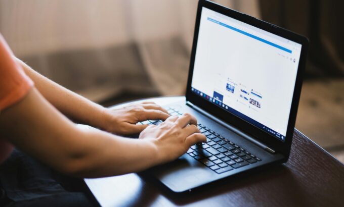 "The Best Online Courses for Aspiring Social Media Managers"